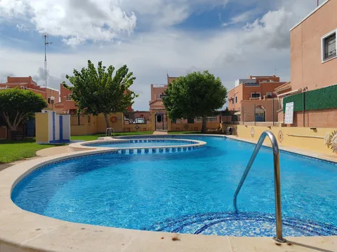 Flat 95 m² in Los Montesinos