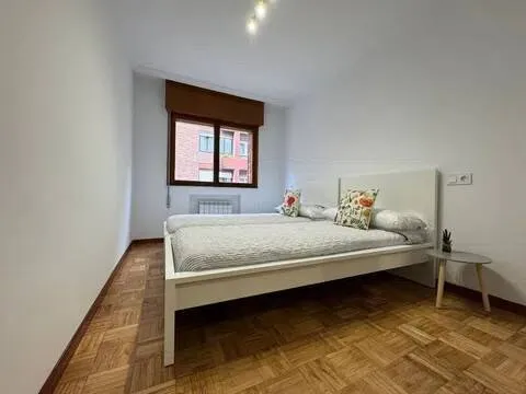Pis de 79 m² a Gijón