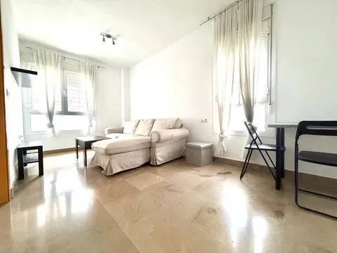 Квартира 60 м² в Севилье (2/23)