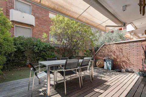 Casa de 242 m² a Sant Just Desvern