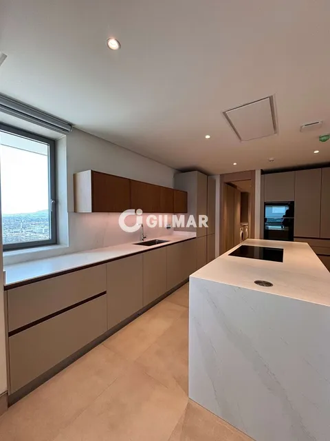Wohnung 309 m² in Málaga