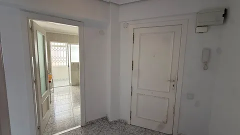 Piso de 80 m² en Sax