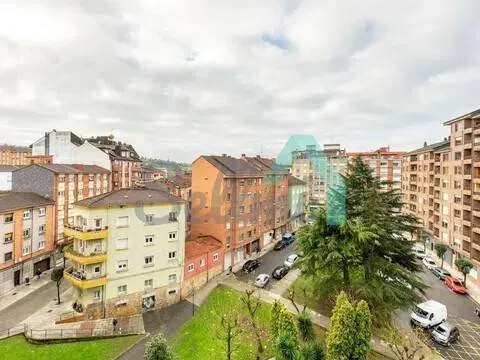 Pis de 86 m² a Oviedo