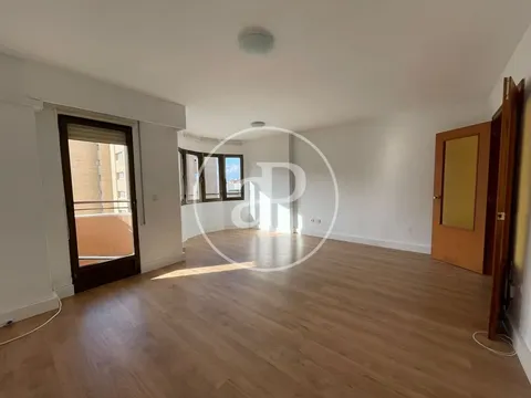 Wohnung 112 m² in Valencia