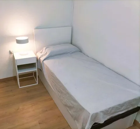 Habitació de lloguer, València (2/10)