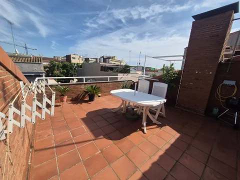 Casa de 210 m² en Badalona