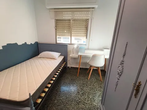 Room for rent, Burjassot