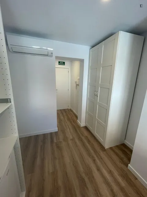 Chambre à louer, Manrèse