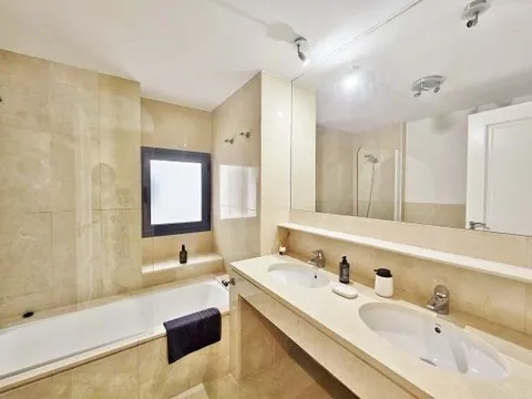 Wohnung 131 m² in San Roque