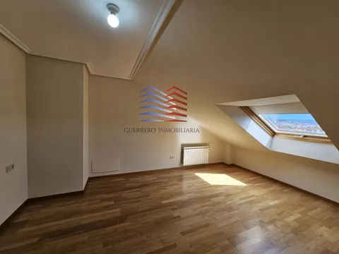 Pis de 147 m² a Ourense