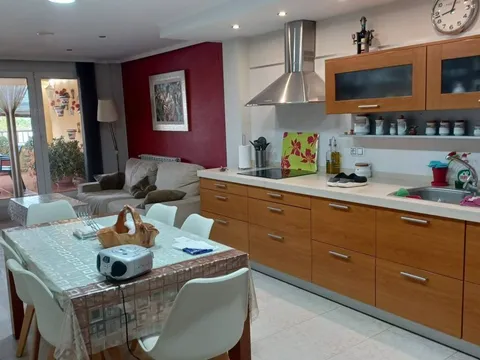 Casa de 220 m² a Petrer