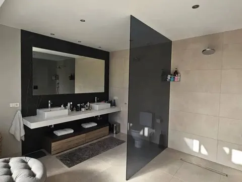 Maison 678 m² à San Roque