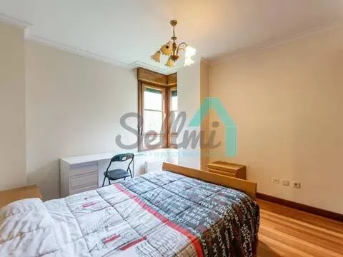 Pis de 111 m² a Oviedo