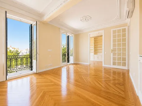 Квартира 210 м² в Мадриде (2/39)