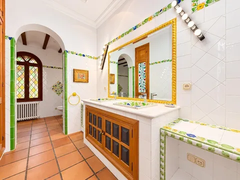 Casa de 1076 m² a Còrdova
