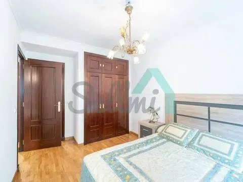 Pis de 75 m² a Oviedo