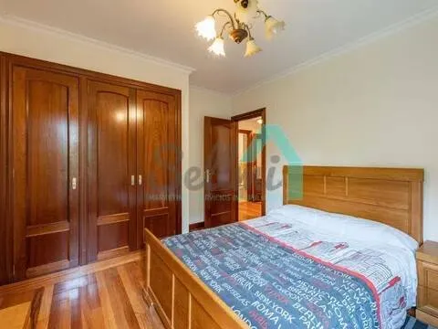 Pis de 111 m² a Oviedo