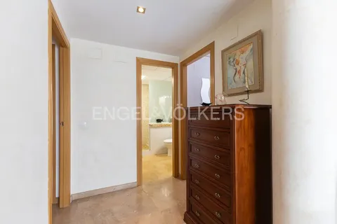 House 230 m² in Chiva
