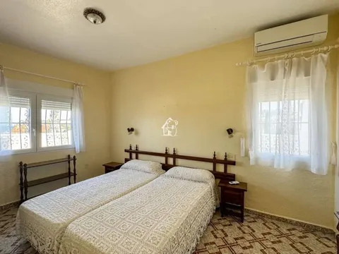 Casa de 250 m² a Oriola