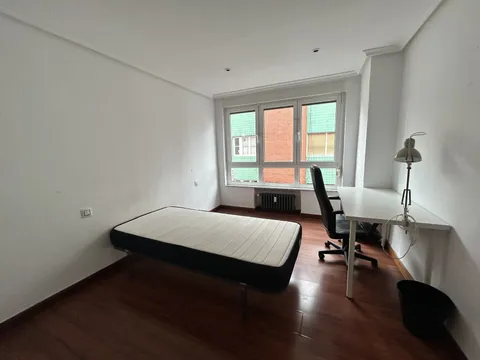 Pis de 152 m² a Oviedo