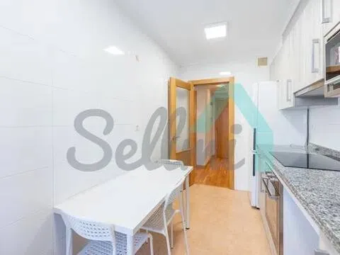 Pis de 82 m² a Oviedo