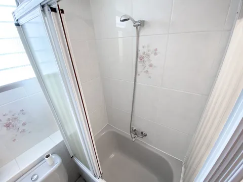 Chambre à louer, Valence
