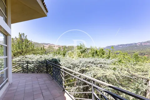Haus 325 m² in Matadepera