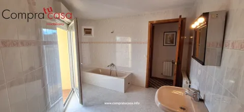 Casa de 561 m² a Espirdo