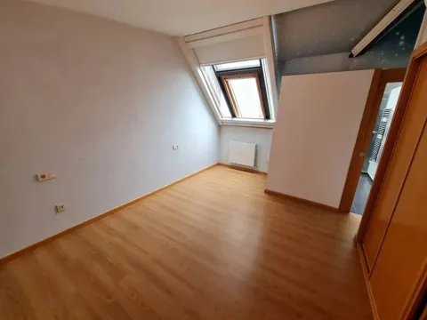 Pis de 165 m² a Ourense