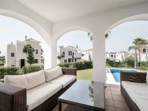 Casa de 180 m² a Estepona