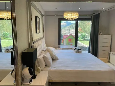 Haus 250 m² in Benahavís