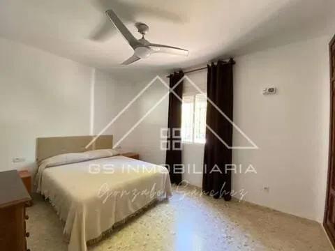 Casa de 300 m² a Lucena