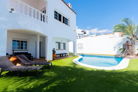 Casa de 365 m² a El Rosario