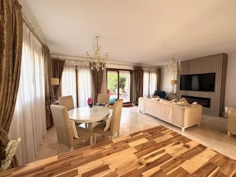 Appartamento 180 m² a Estepona