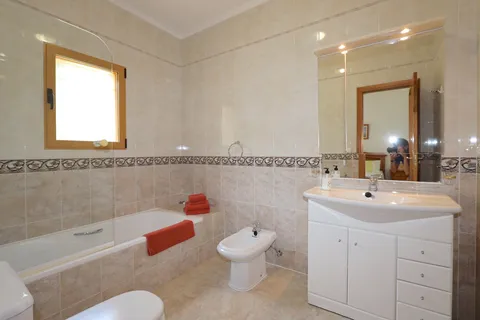 Casa de 141 m² a Pego
