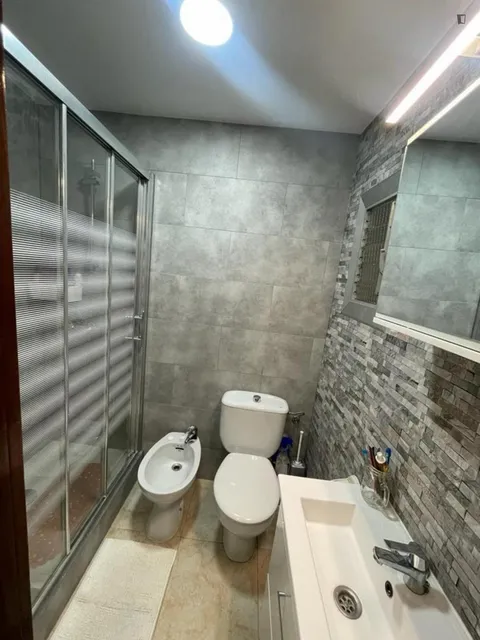 Habitació de lloguer, Esplugues de Llobregat (2/19)