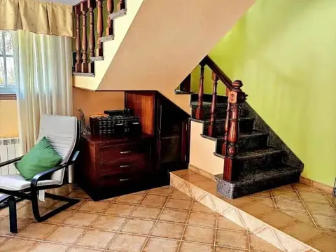 House 300 m² in Cangas de Morrazo