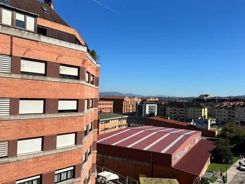 Pis de 133 m² a Oviedo