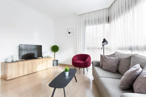 Квартира 100 м² в Барселоне