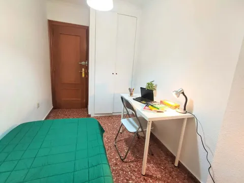 Habitació de lloguer, Burjassot