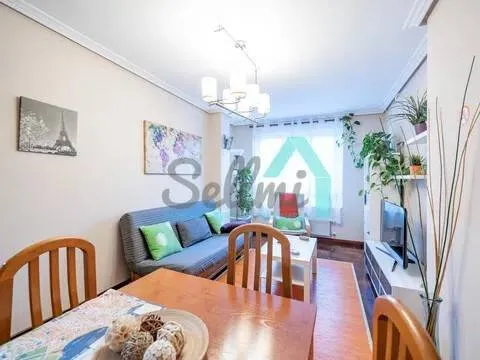 Pis de 61 m² a Gijón
