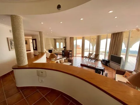 Haus 500 m² in Altea