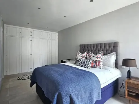 Maison 678 m² à San Roque