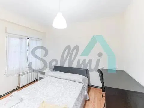 Pis de 85 m² a Oviedo