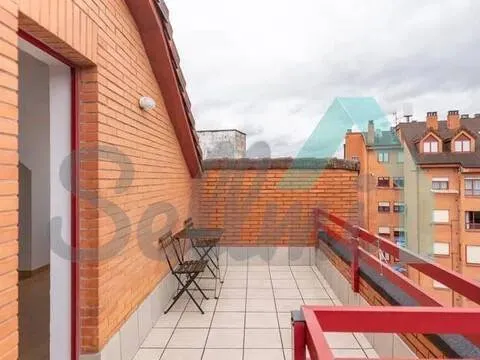 Pis de 137 m² a Oviedo