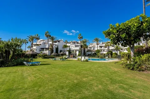 Pis de 242 m² a Estepona
