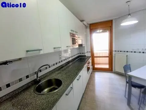Pis de 92 m² a Oviedo