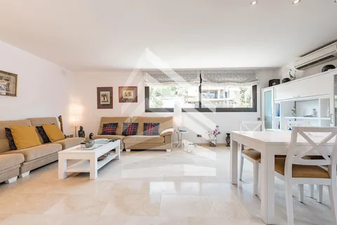 Haus 228 m² in Sant Just Desvern