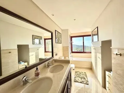 Appartement 305 m² à Ojén