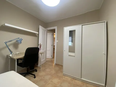 Habitació de lloguer, Godella